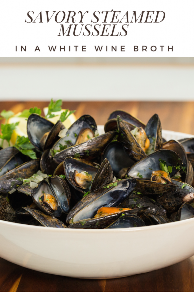 Savory Steamed Mussels in White Wine Broth Super Safeway