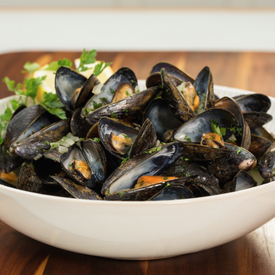 wine steamed mussels