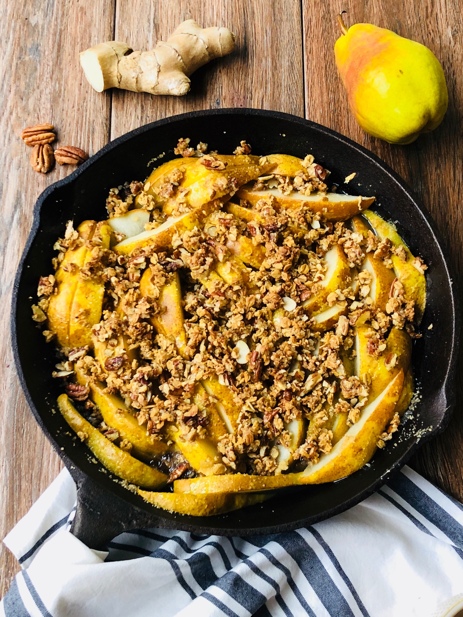 Pear Crisp Recipe With Ginger and Pecans - Super Safeway