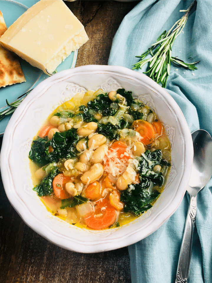 Easy_Tuscan_Bean_Soup_Recipe_2
