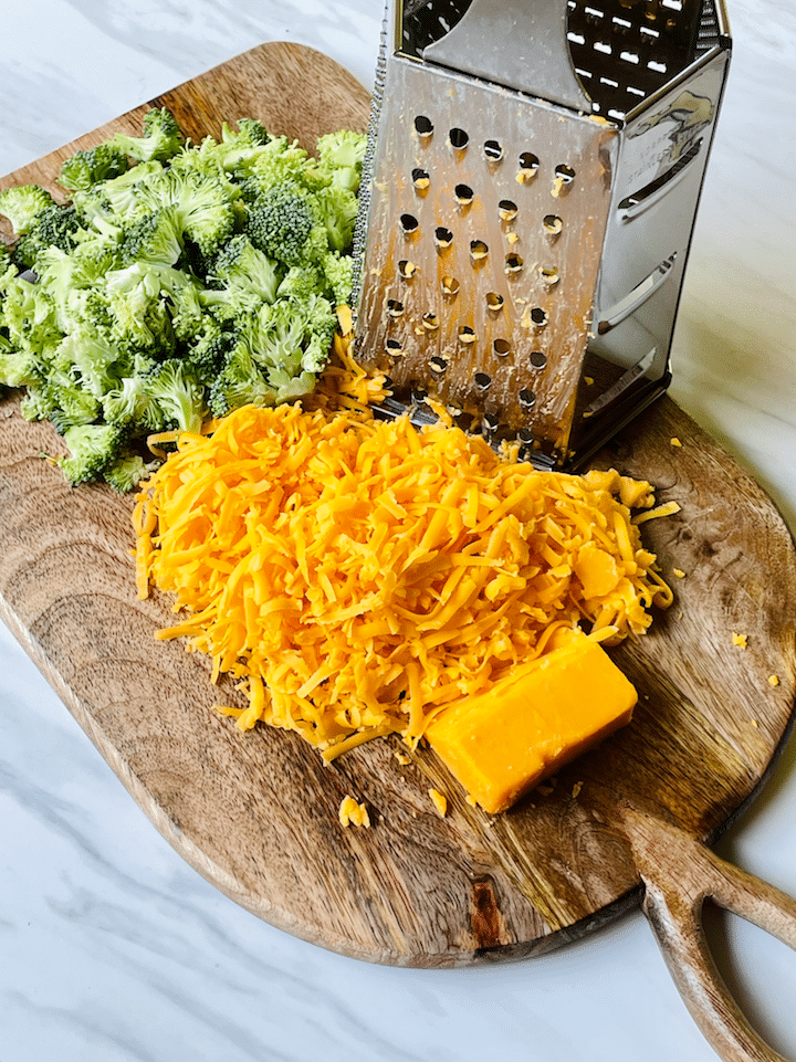 broccoli_Cheddar_Soup_Grated_Cheese